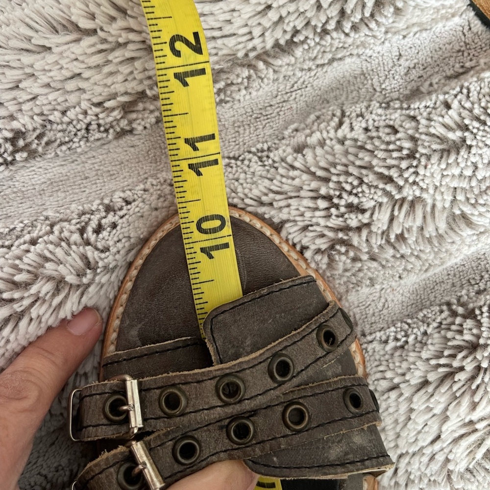 Handcrafted Black Gladiator Sandals - Picture 9 of 11